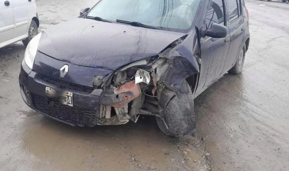 Violento choque a la salida de un supermercado en la ciudad de Ushuaia (1)