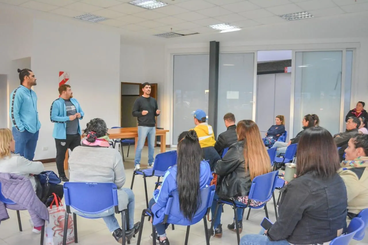 Deportes convocó a los clubes y manifestó su acompañamiento en la cesión de espacios