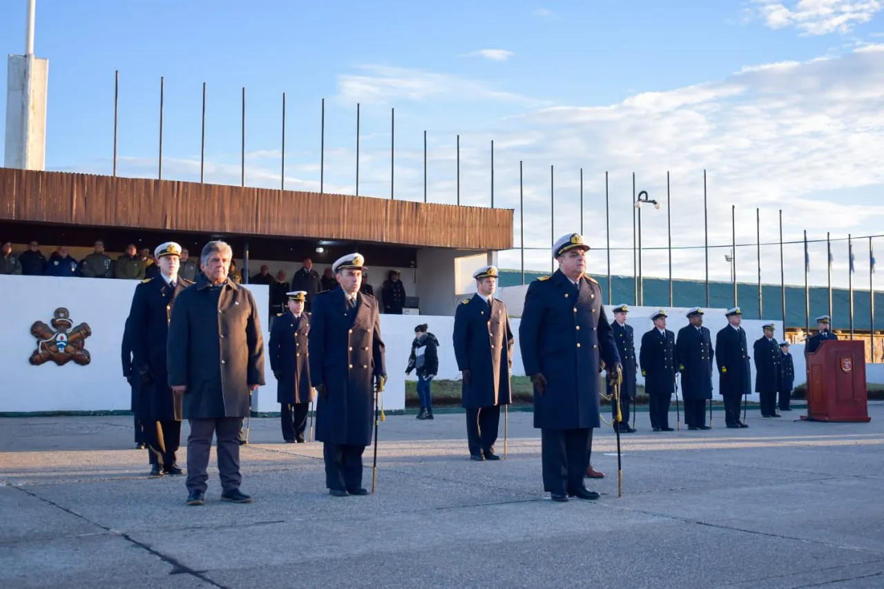 Se conmemoró el 210° Aniversario de la Armada Argentina en Ushuaia y Río Grande  (2)