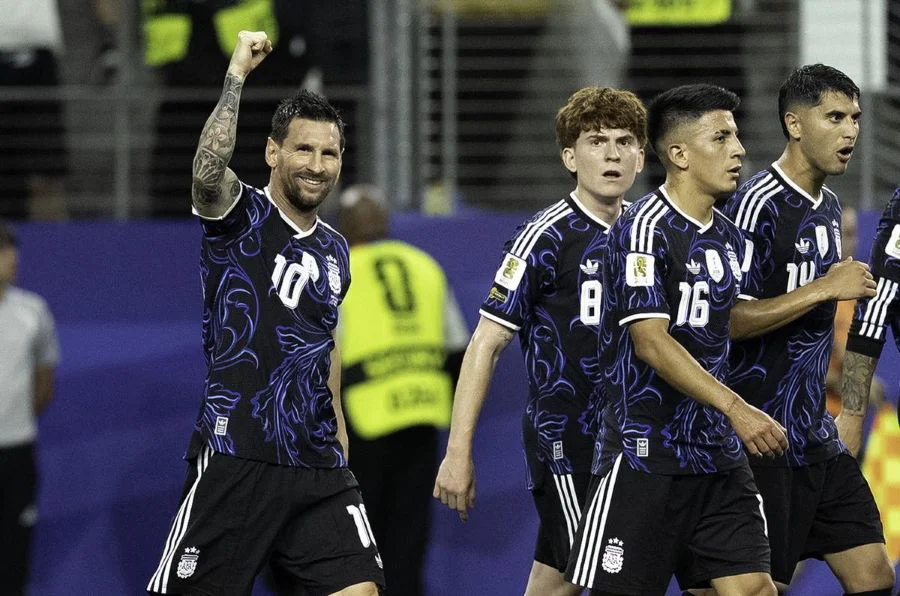 Argentina usaría la camiseta suplente en la semifinal ante Inglaterra