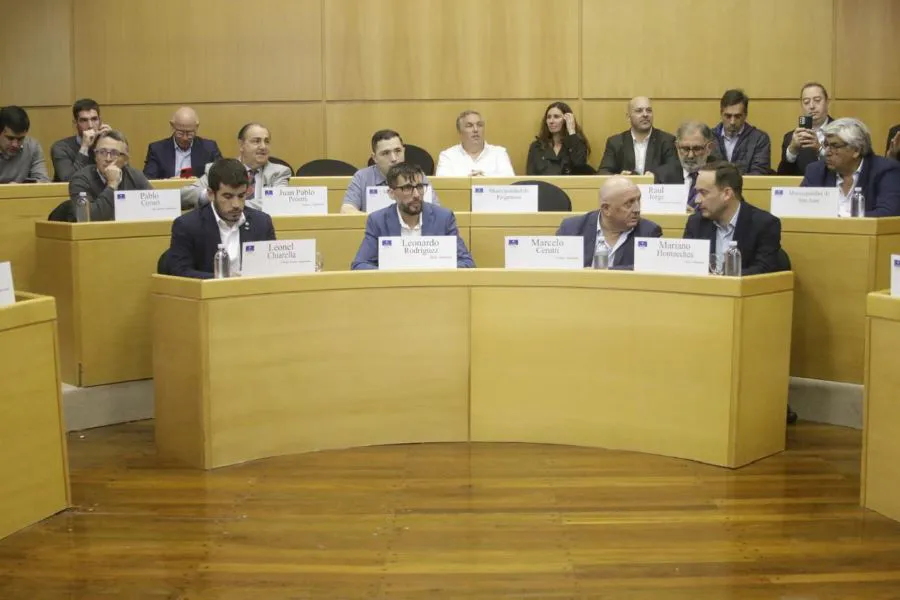 photo_5181560022226808475_y