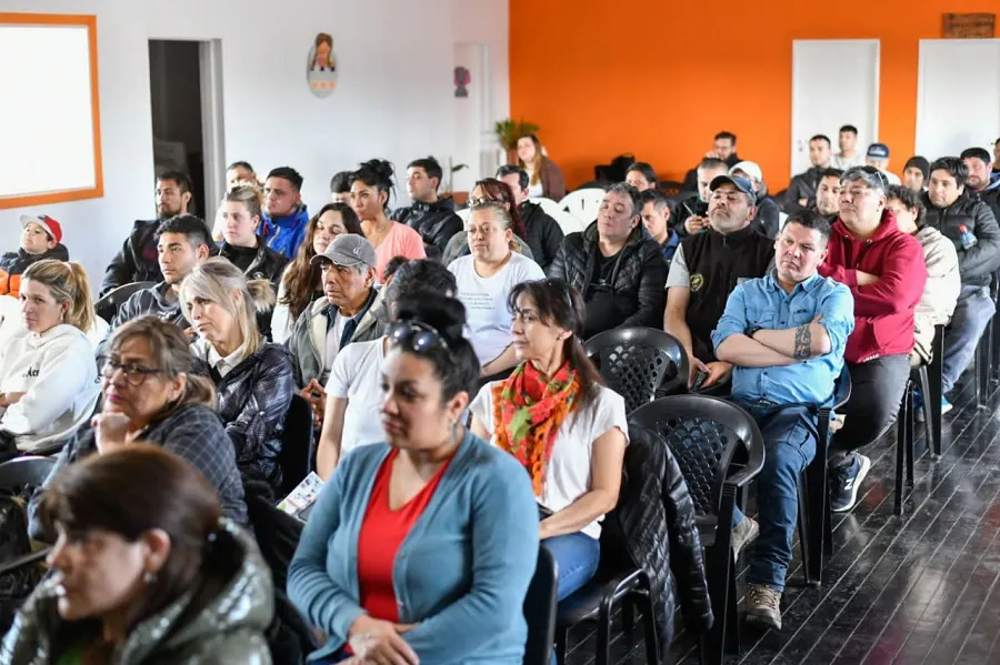 Capacitan en Seguridad e Higiene a personal de gimnasios, depósitos y comedores  (2)