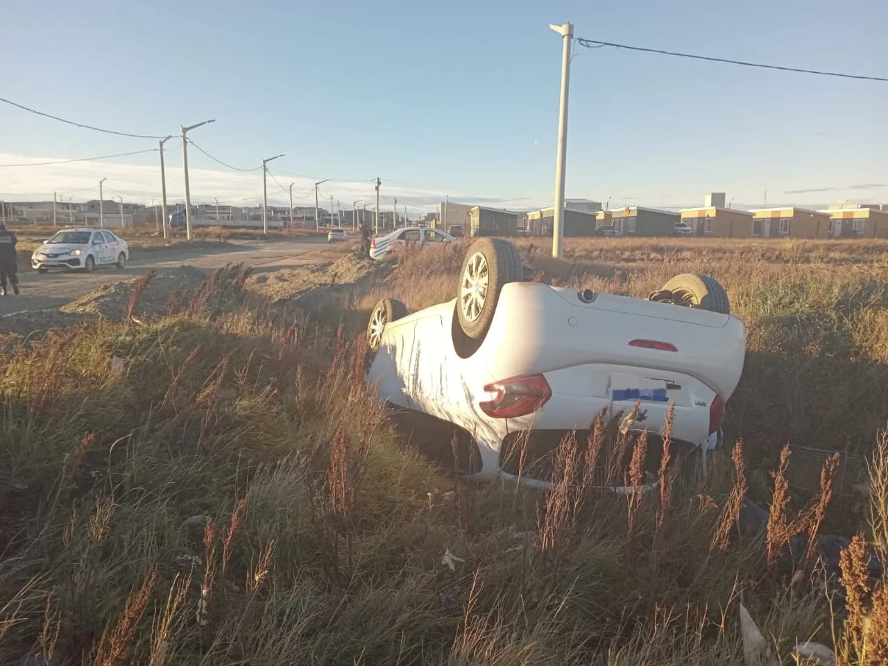 Una joven de 19 años protagonizó un violento vuelco en Chacra XIII
