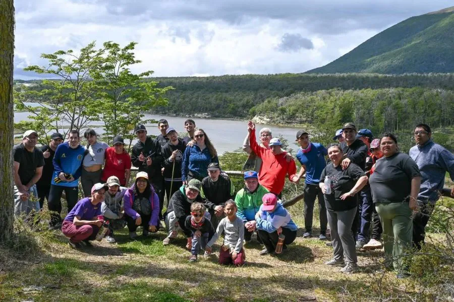 photo_5014805657810570046_y