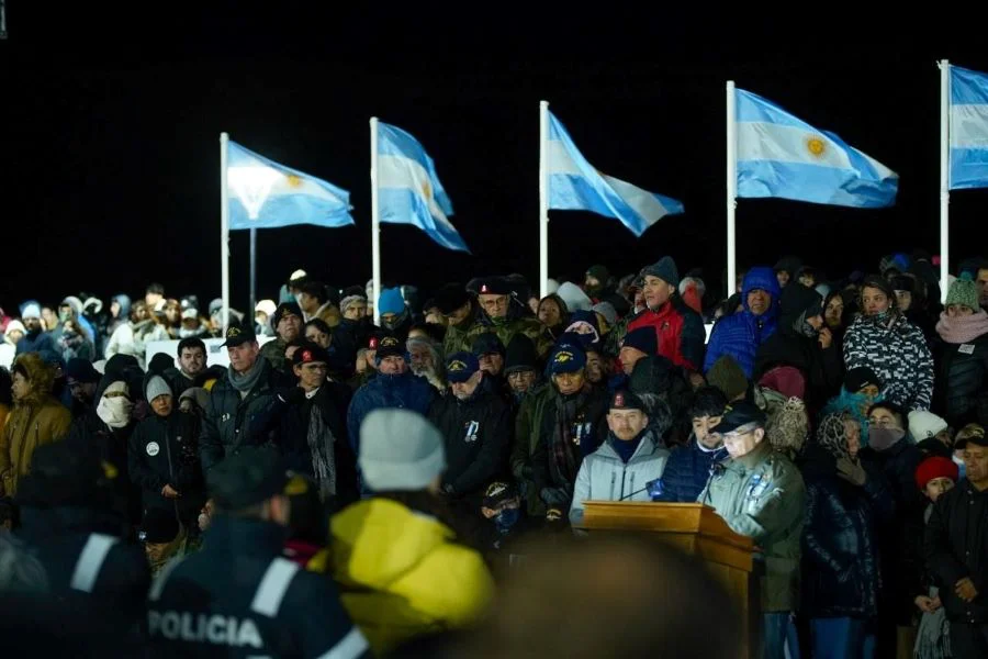 photo_5075771662015335511_y