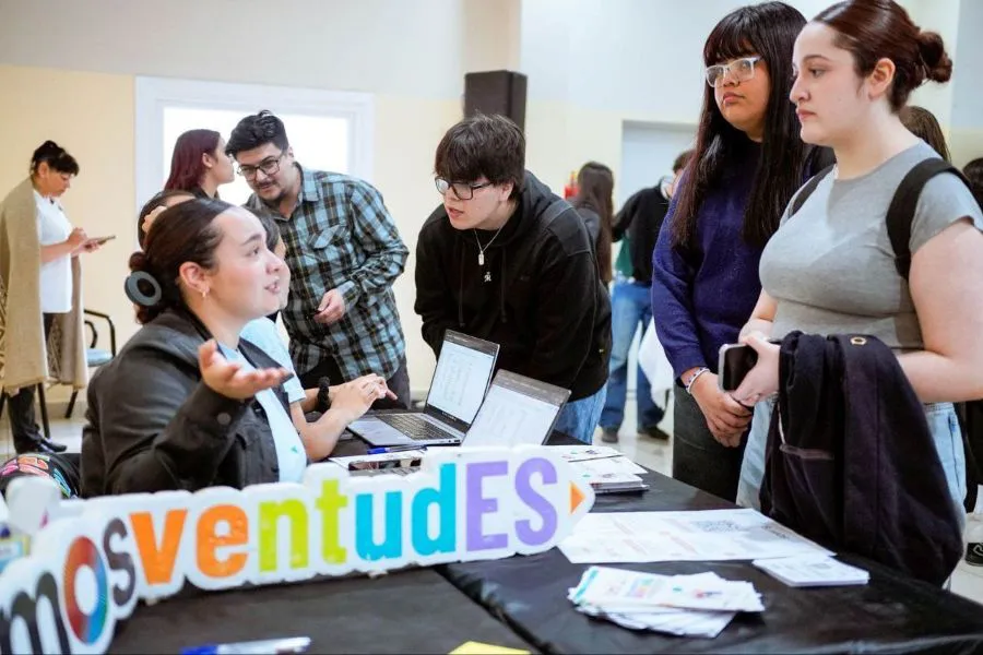 photo_5163471604250947320_y