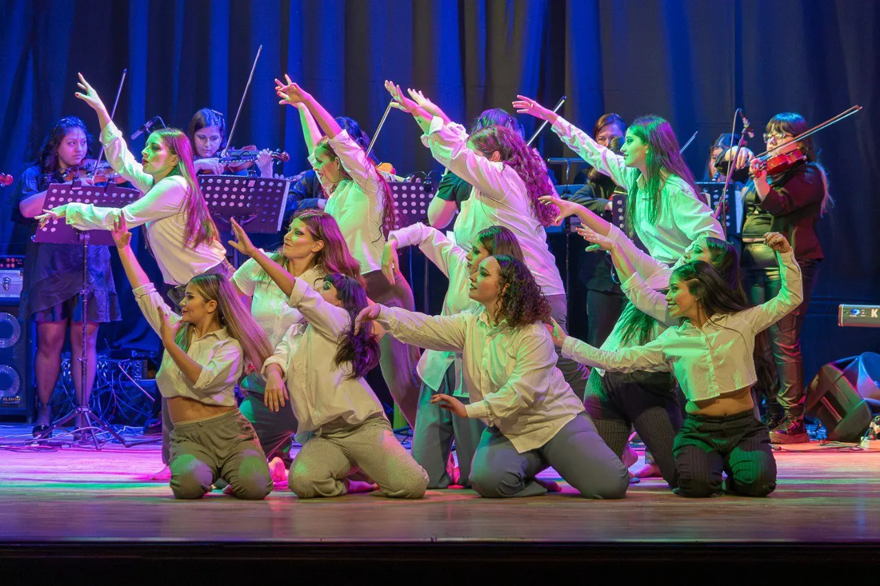 Se presentó “Mujeres en escena muestra cultural de la potencia femenina” (1)