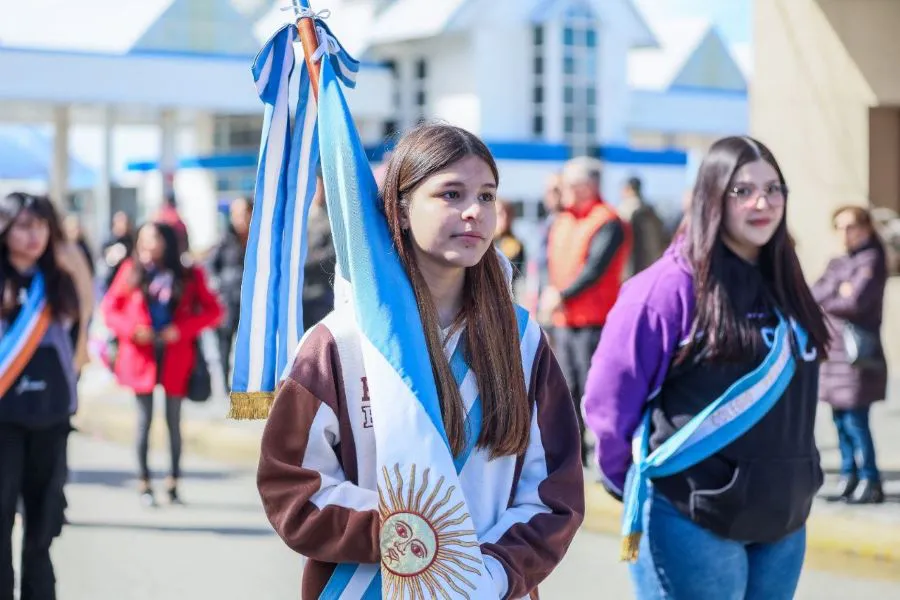 photo_5143553641879899008_y