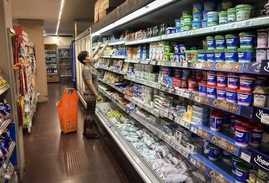 Estiman que la inflación volvería a perforar el 2% en agosto según las consultoras