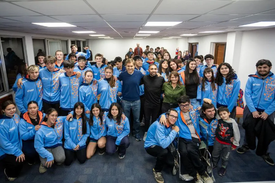 photo_4900439762570161680_y