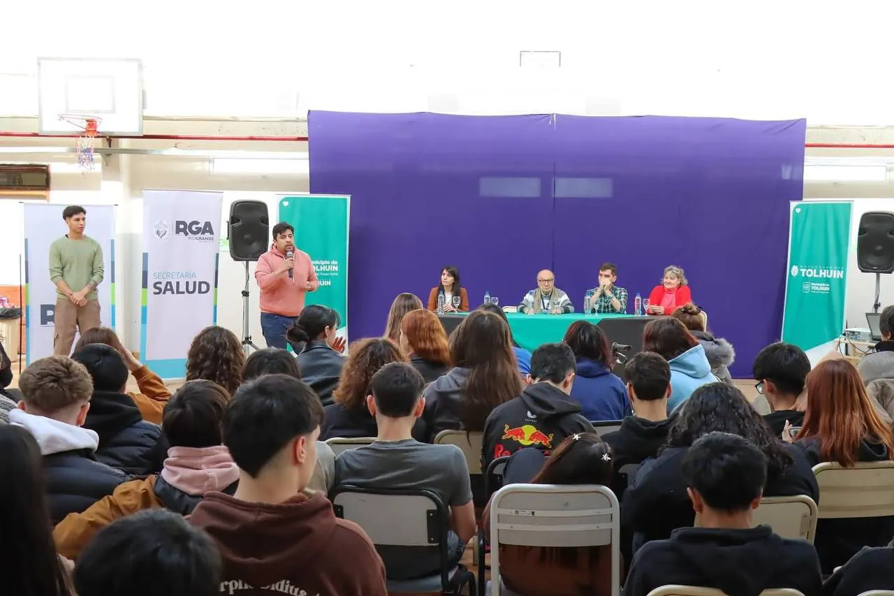 Se dictó una Jornada de Prevención del Suicidio en la ciudad de Tolhuin  (1)