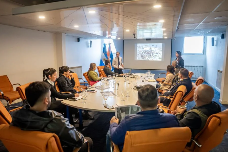 photo_5032881074920426478_y