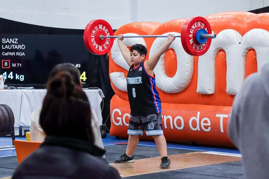 photo_5039623069764793056_y