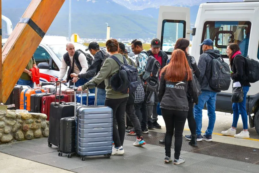 photo_5064545180140547670_y