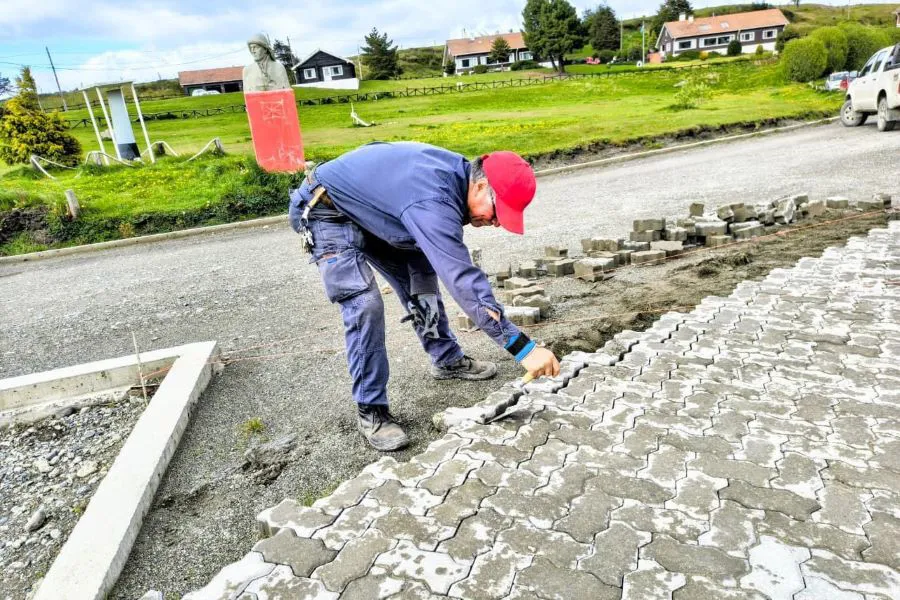 photo_4949625813947059021_y