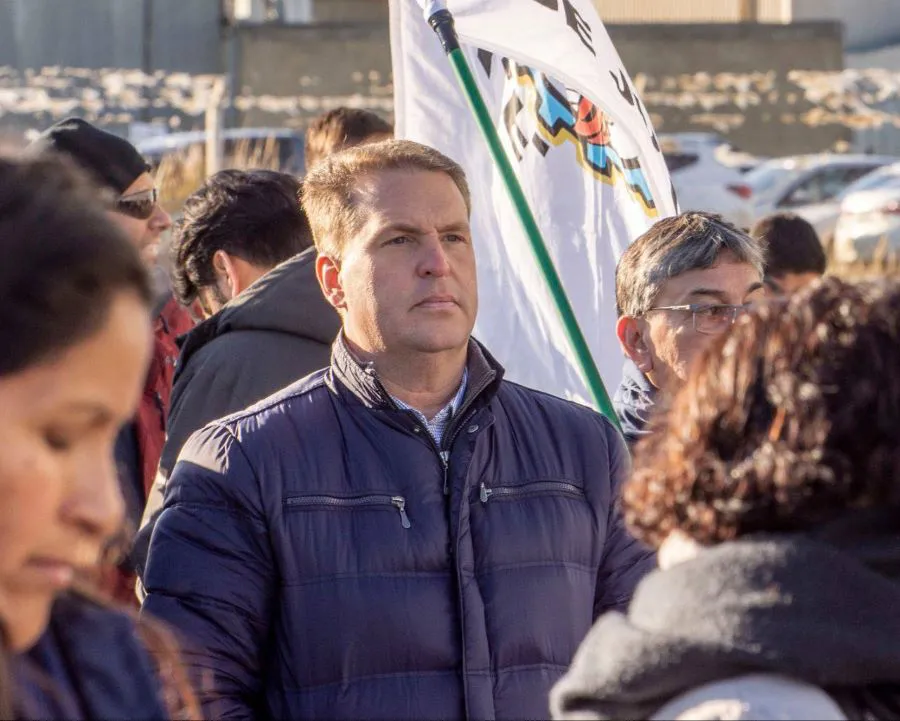 photo_5080560627856027617_y