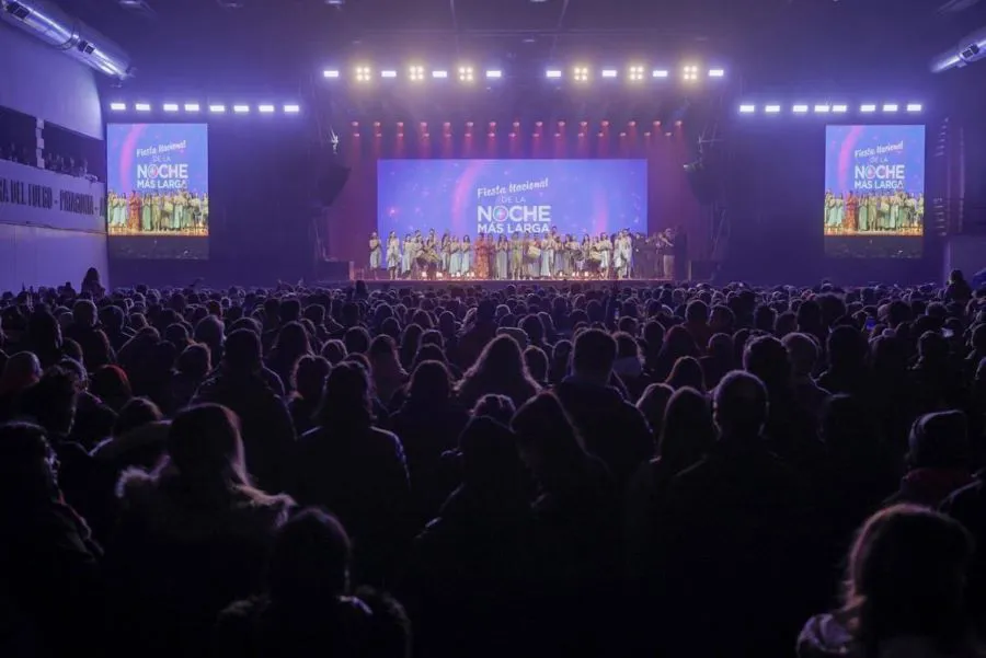 photo_5093766471175220963_y