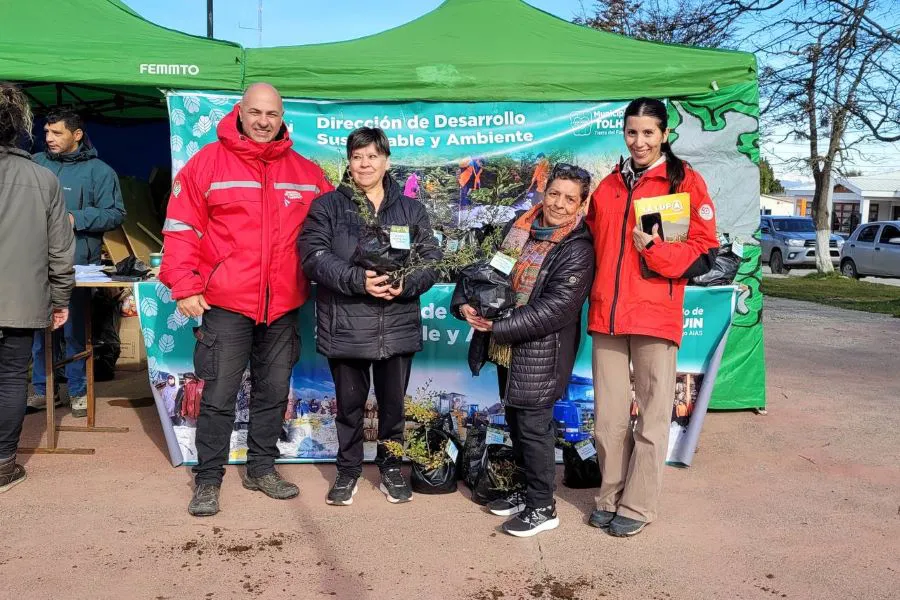 photo_5161633422672768517_y