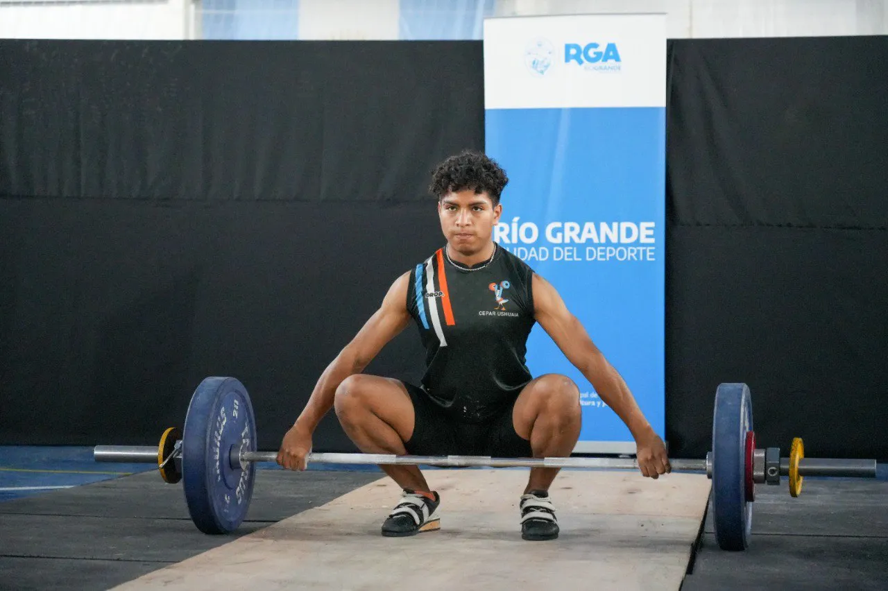 Destacada participación de pesistas riograndenses en la Liga Patagónica  (3)