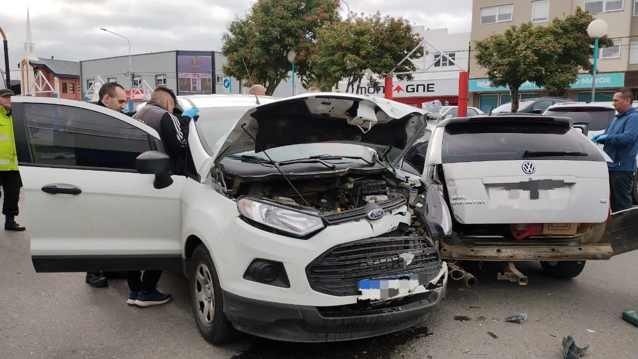 Tres personas hospitalizadas fue el saldo de un violento choque en pleno centro (1)
