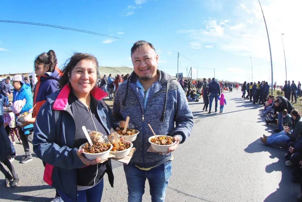 photo_5127647097351417233_y