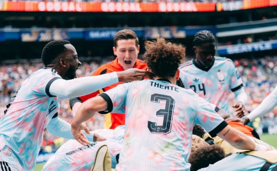 Bélgica dio vuelta un partido increíble ante Senegal y se metió en octavos