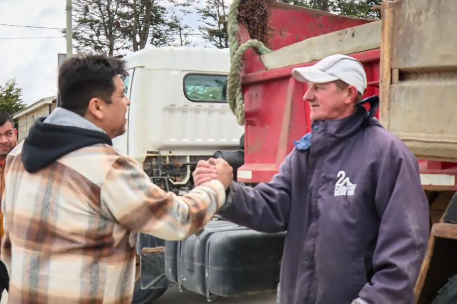 photo_4940623309087813490_y