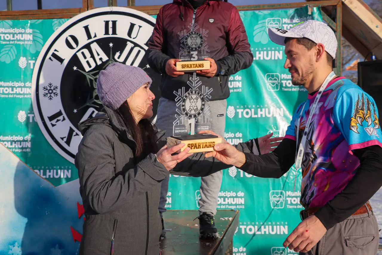 70 deportistas participaron del desafío más austral “Tolhuin Extremo Bajo Cero” (5)