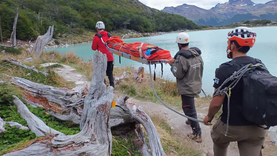 Una ciudadana lesionada fue rescatada en Ushuaia (3)