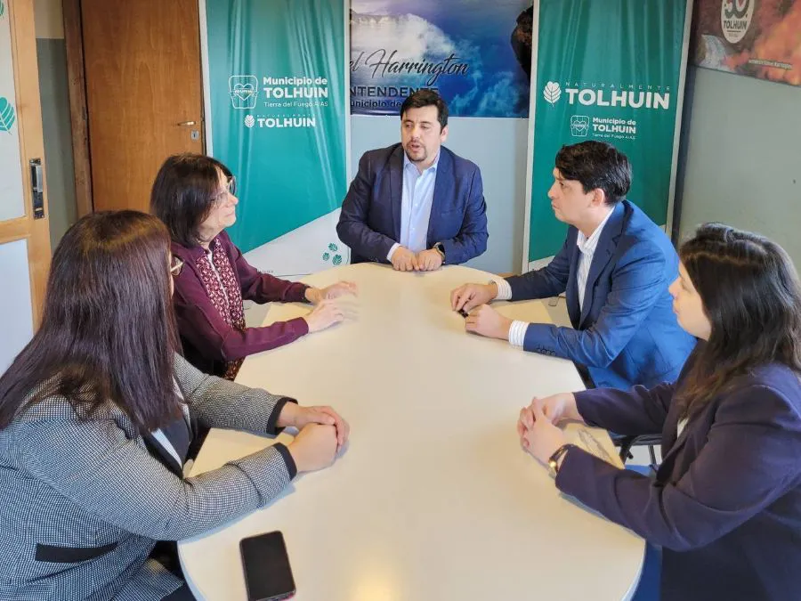 photo_4976750701376024218_y