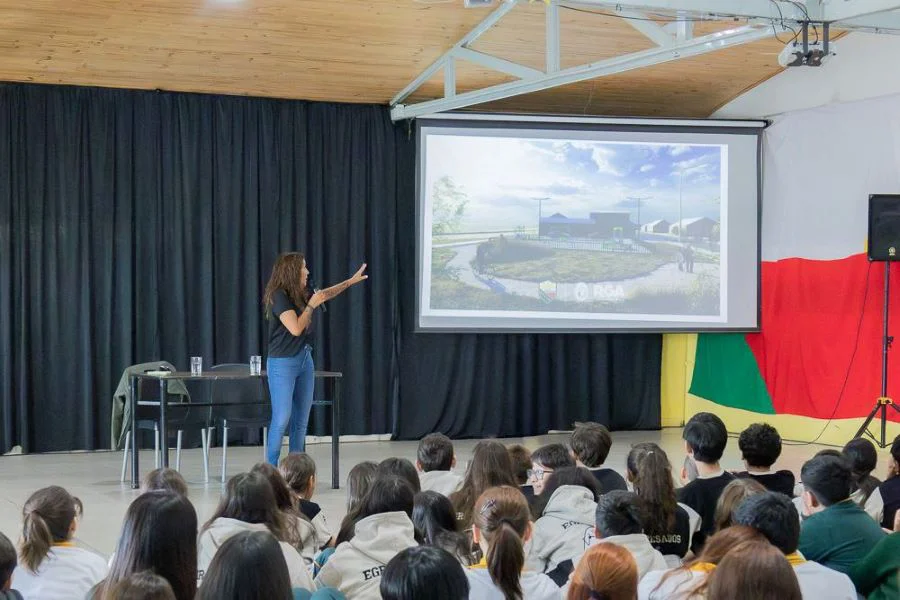 photo_5014982477319179244_y