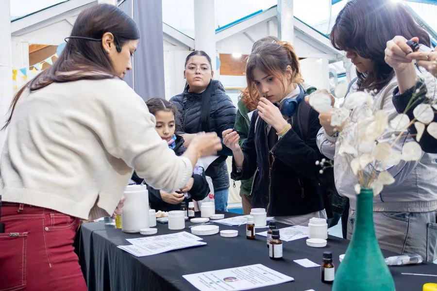 photo_4958974626306830701_w