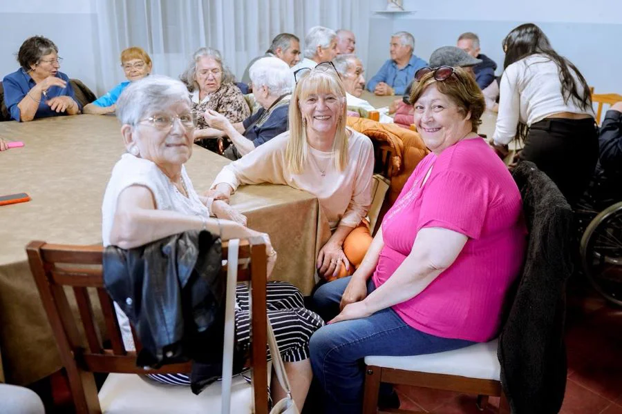 photo_5003953546763897786_y