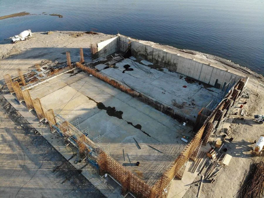 Se trabaja en brindar electricidad a la nueva planta de líquidos cloacales de margen sur