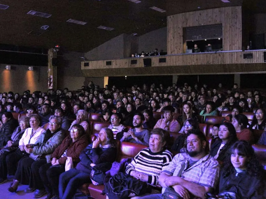 photo_4974641442936958243_y