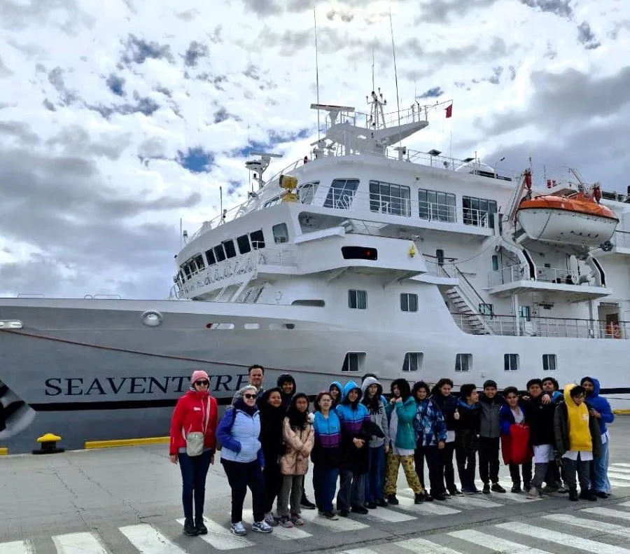 photo_4938453972649970468_y