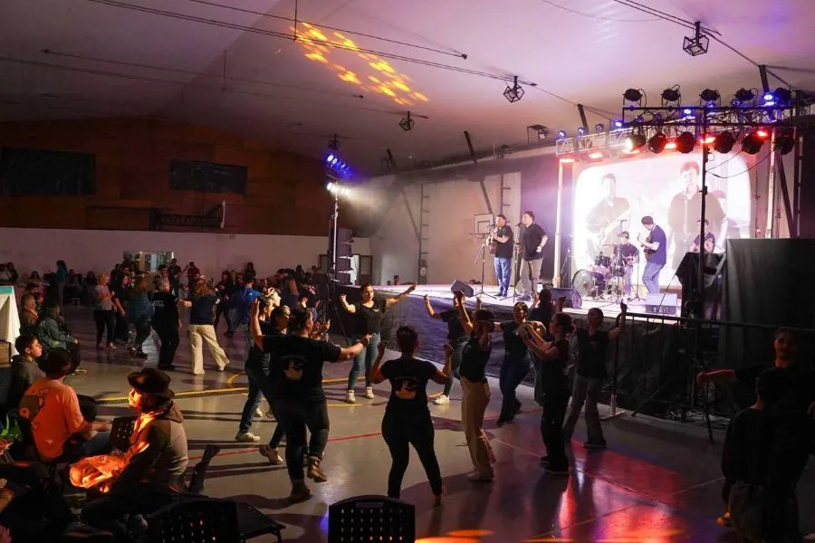 photo_5163406883388763844_y