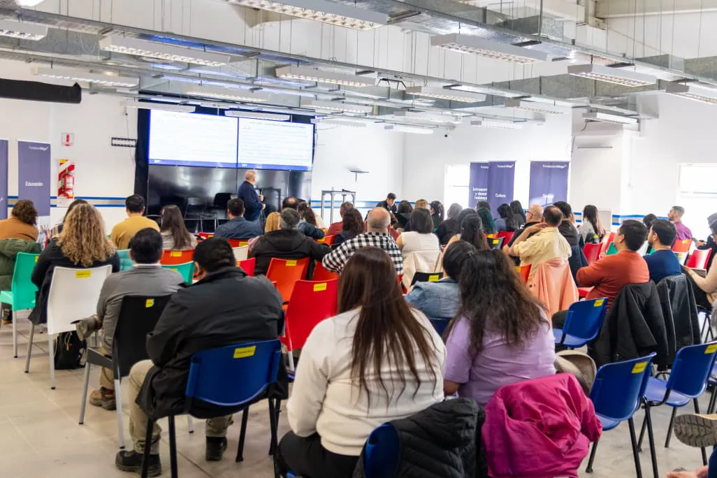 photo_4911509349289626392_y