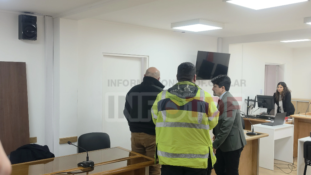 Gustavo Cutroaranda queda detenido y esposado tras la condena
