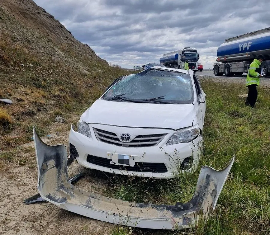 Una familia debió ser hospitalizada tras protagonizar un despiste sobre la Ruta 3