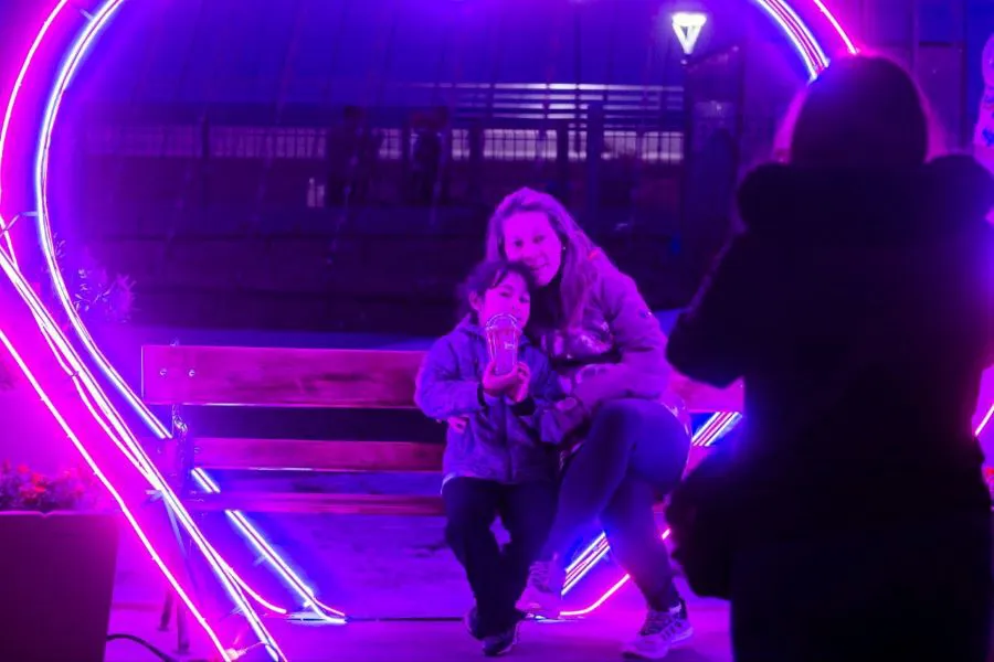 photo_4935958600945961893_y