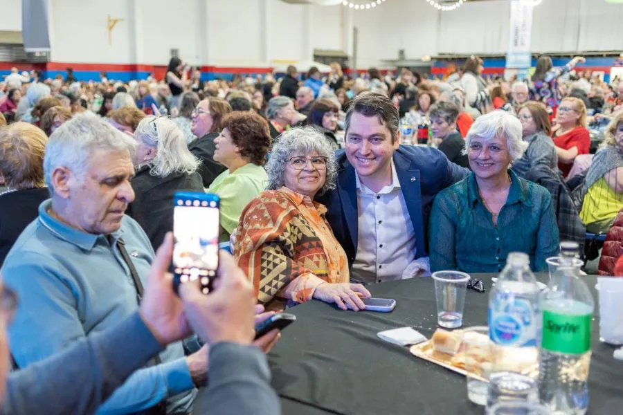 photo_5082825703417383706_y