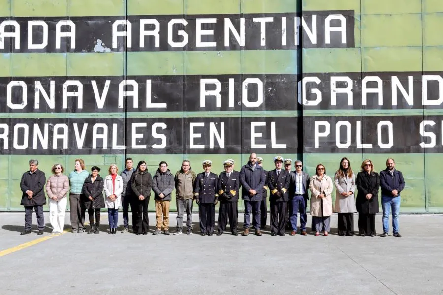 photo_5030637259447185052_y