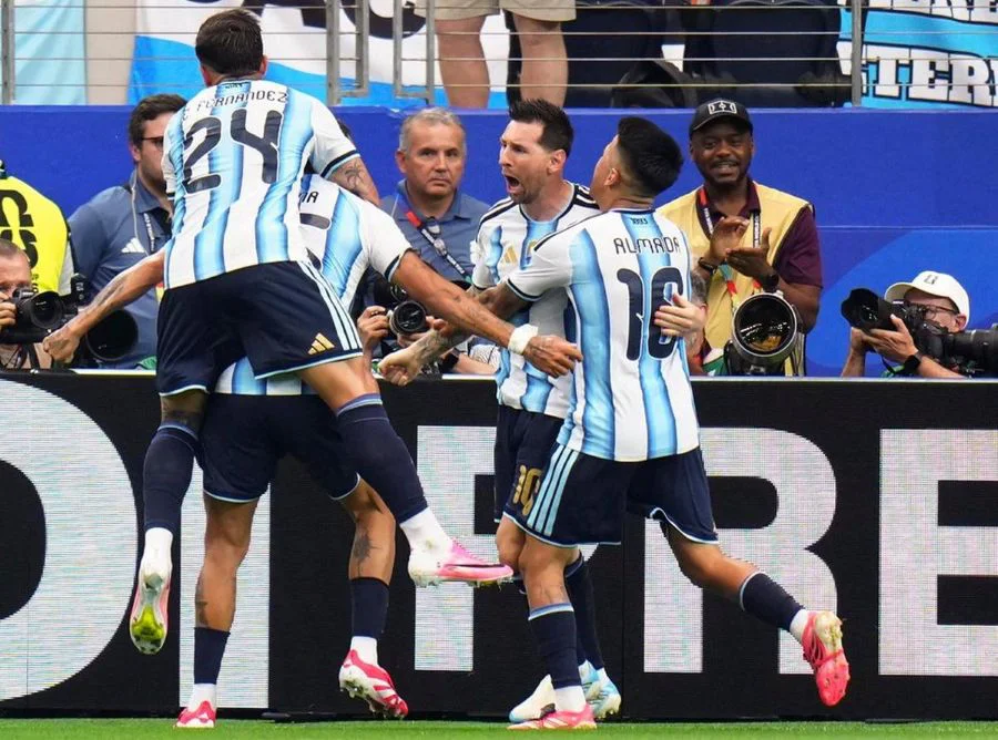 Argentina enfrenta a Cabo Verde por un lugar en los octavos de final
