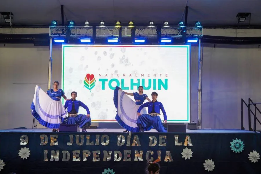 photo_5148120703940275920_y