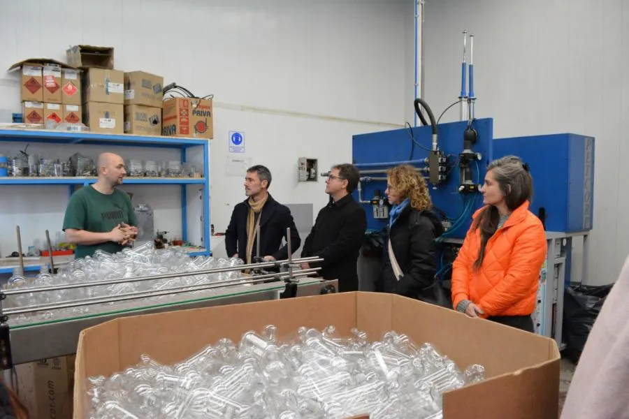 photo_5028439477437181350_y