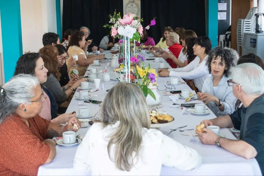 photo_4976619554553400093_y