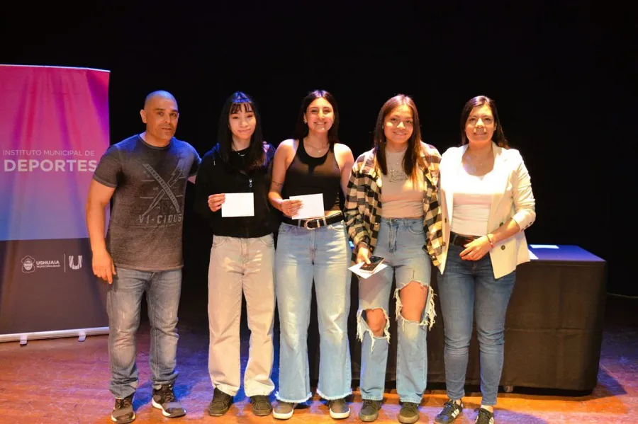 Se presentó la 1ª edición de los premios “Olivia” a deportistas de la ciudad de Ushuaia (1)