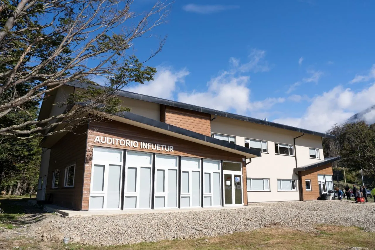 Quedó inaugurado el nuevo edificio del In.Fue.Tur. en la ciudad de Ushuaia  (1)