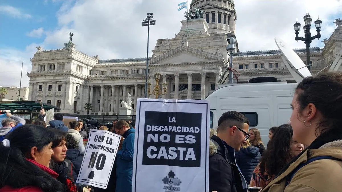 b38e2eba-ae76-4b0d-a707-e0b184d63cd0